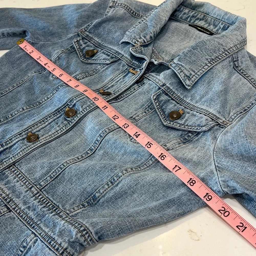 DKNY Jeans Y2K Denim Jacket Button Front Embroidered Cuff - Picture 7 of 8